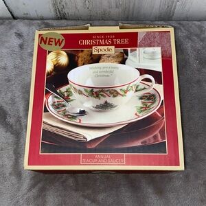 1115 Spode Christmas Tree annual Teacup & Saucer